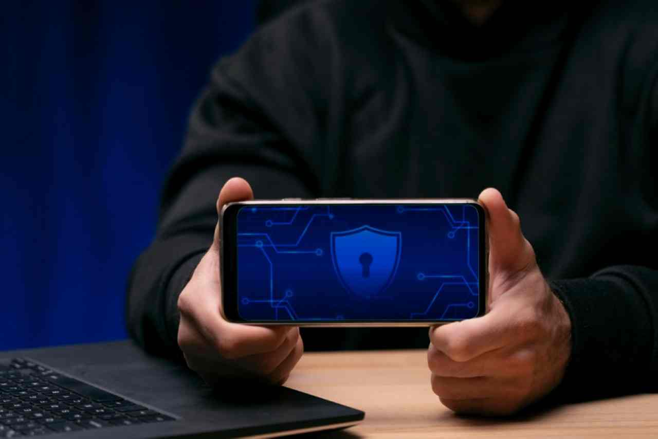 Protecting against the mobile Trojan horse in your pocket