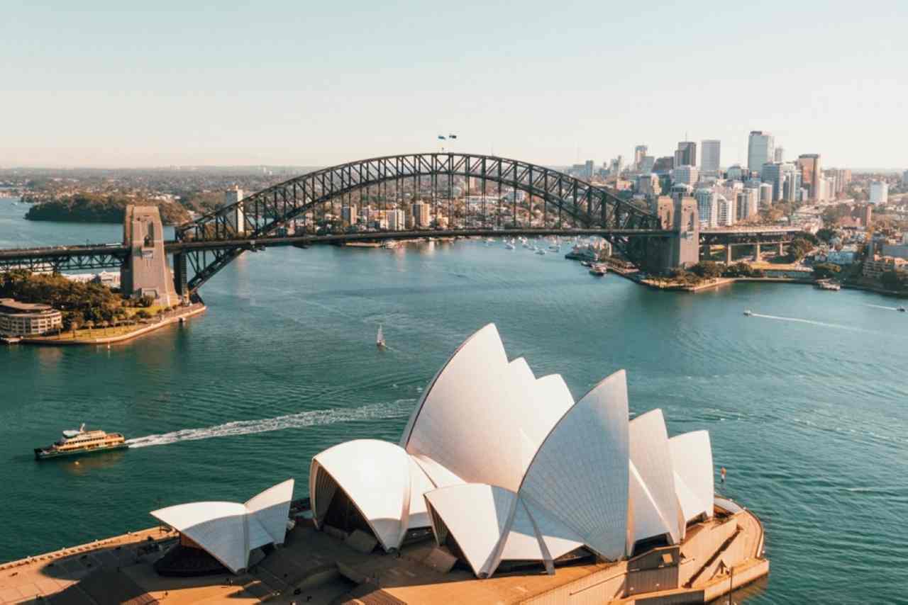 Macquarie Group to handle earnings drop following business sales to Nomura